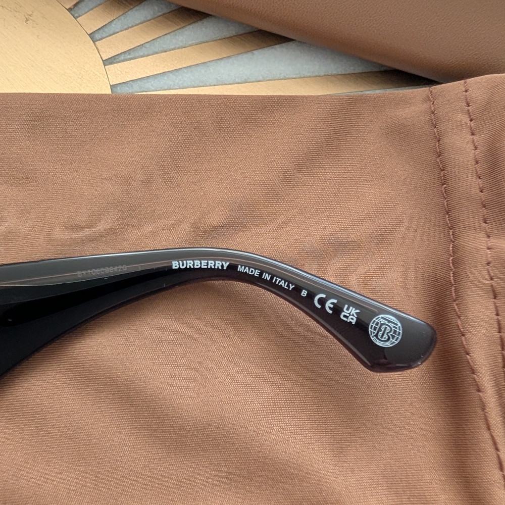 NIB Burberry Black Cat-Eye Sunglasses - Picture 8 of 15